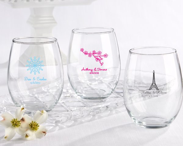 wedding favors personalized wine glasses