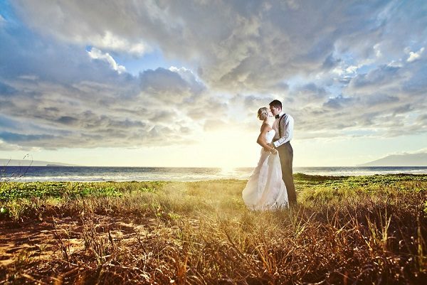 Hawaii wedding photographer Renai Photography