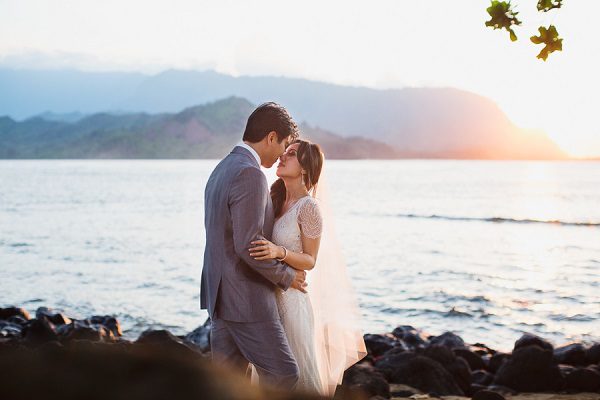 Hawaii wedding photographer Sea Light Studios
