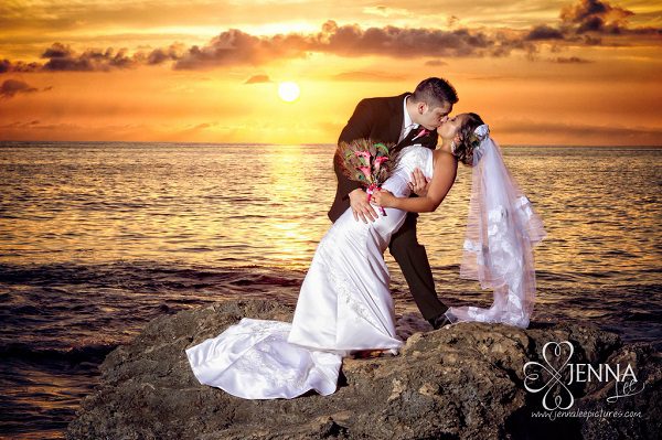 best Hawaii wedding photographer Jenna Lee
