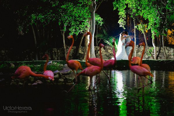 Cancun wedding photographer Victor Herrera