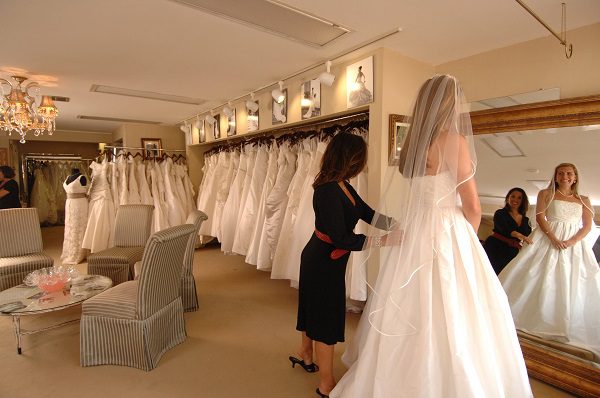 how to shop for a wedding dress